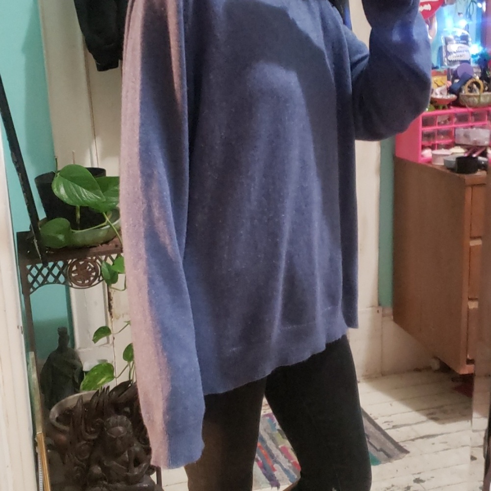 Cashmere V-Neck Sweater - Picture 2 of 8